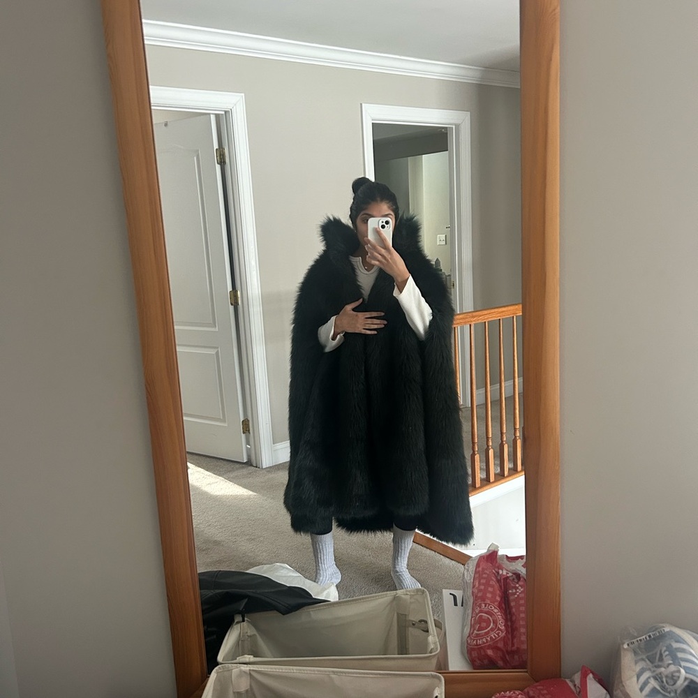 Adrienne Landau Elegant Dark Green Fur Cape